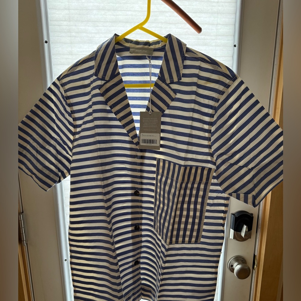 Everlane cotton top. Sz. L. Blue/white striped sturdy poplin. New with tags